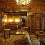 sinaia-peles-castle-bedroom